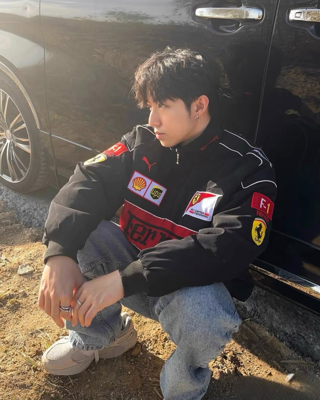 Gigavibe embroidered Ferrari jacket – black streetwear bomber style