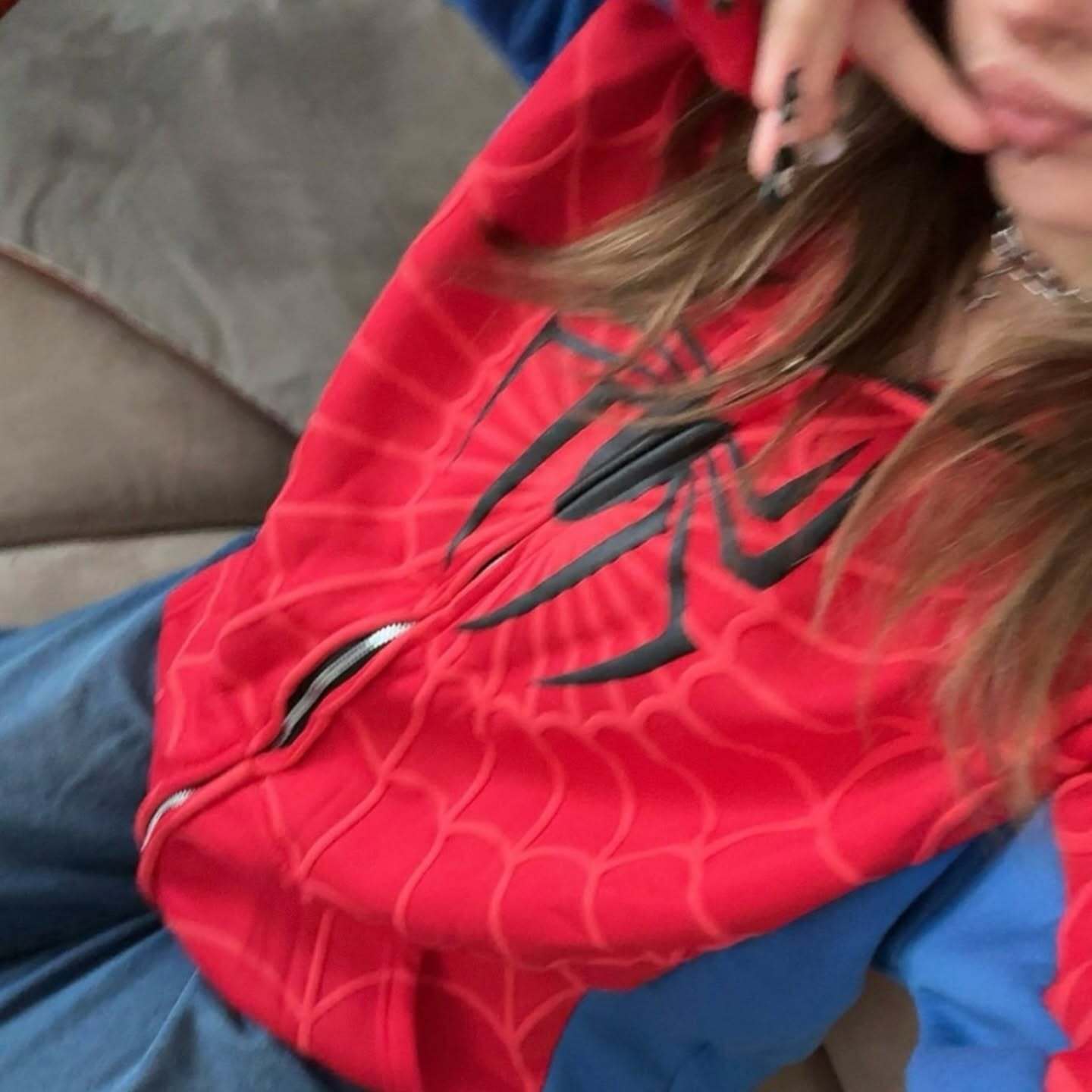 Marvel superhero hoodie with Spidey logo – cotton fleece material
