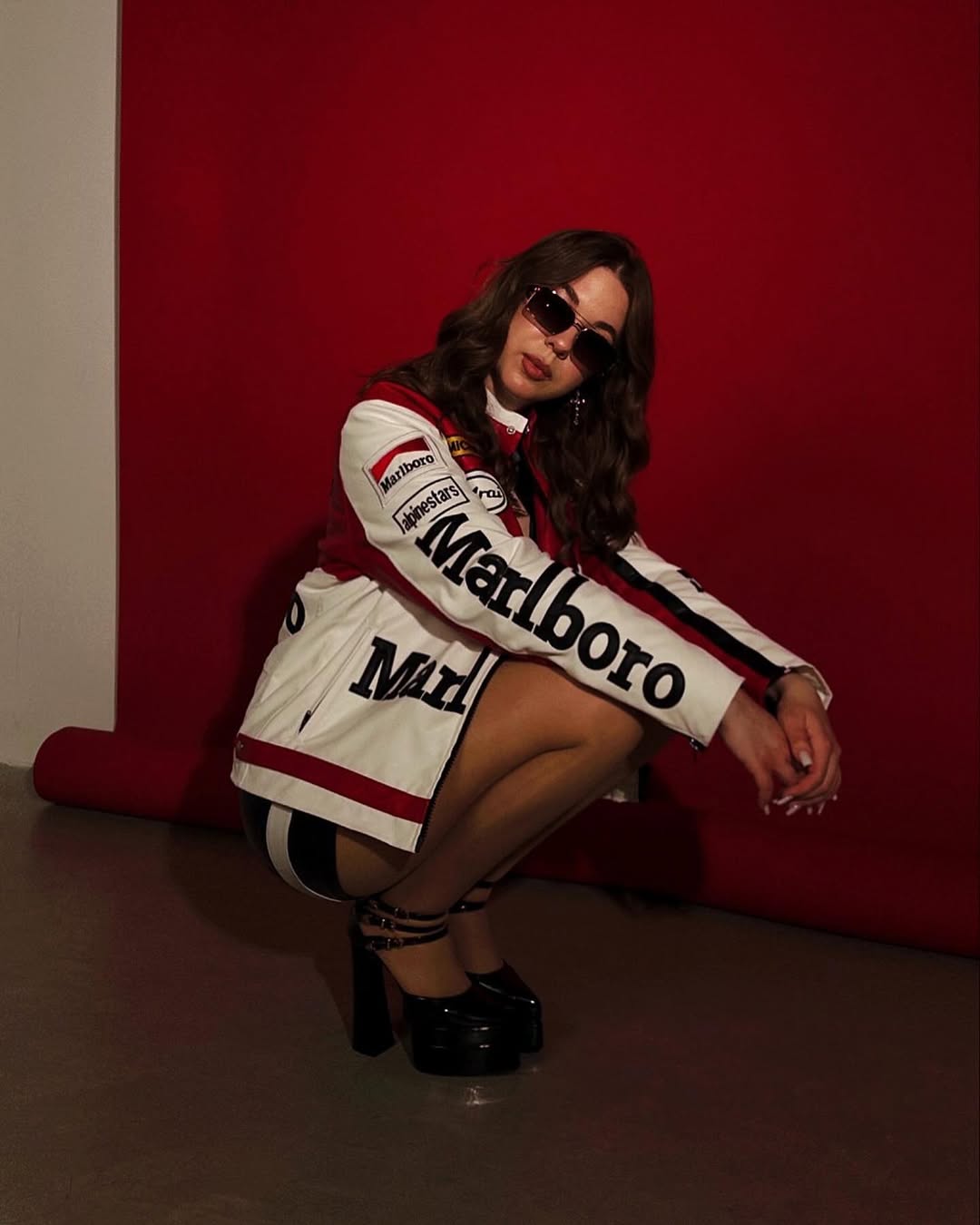 Detail – Zipper & Logo of Vintage Marlboro Jacket Women