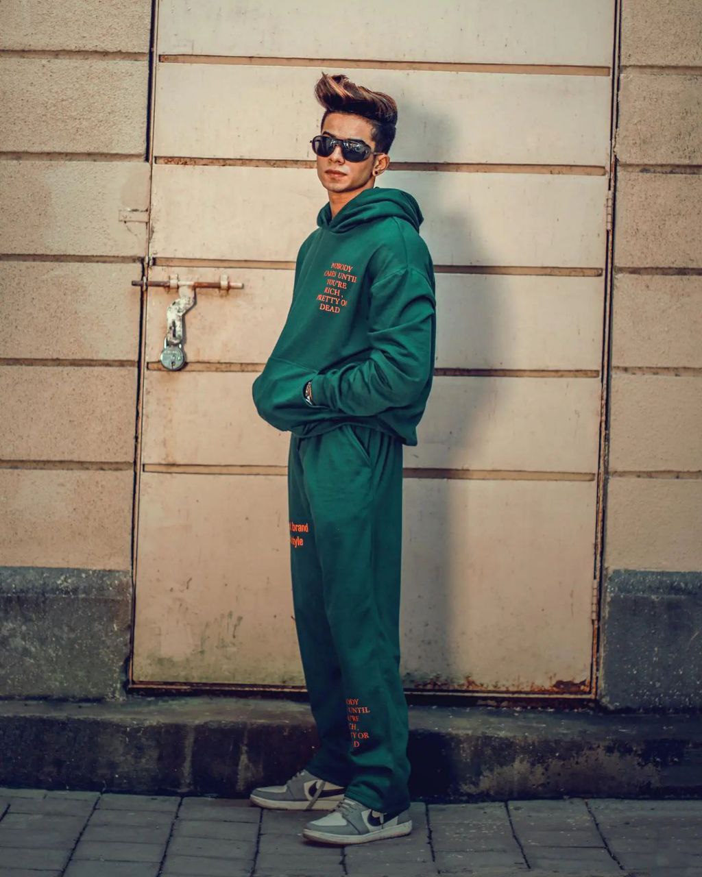 Premium Men's Streetwear Coord Sets India - Heavyweight Oversized Tracksuits, Matching Y2K Vacation Sets, and Summer Matching Tops and Bottoms